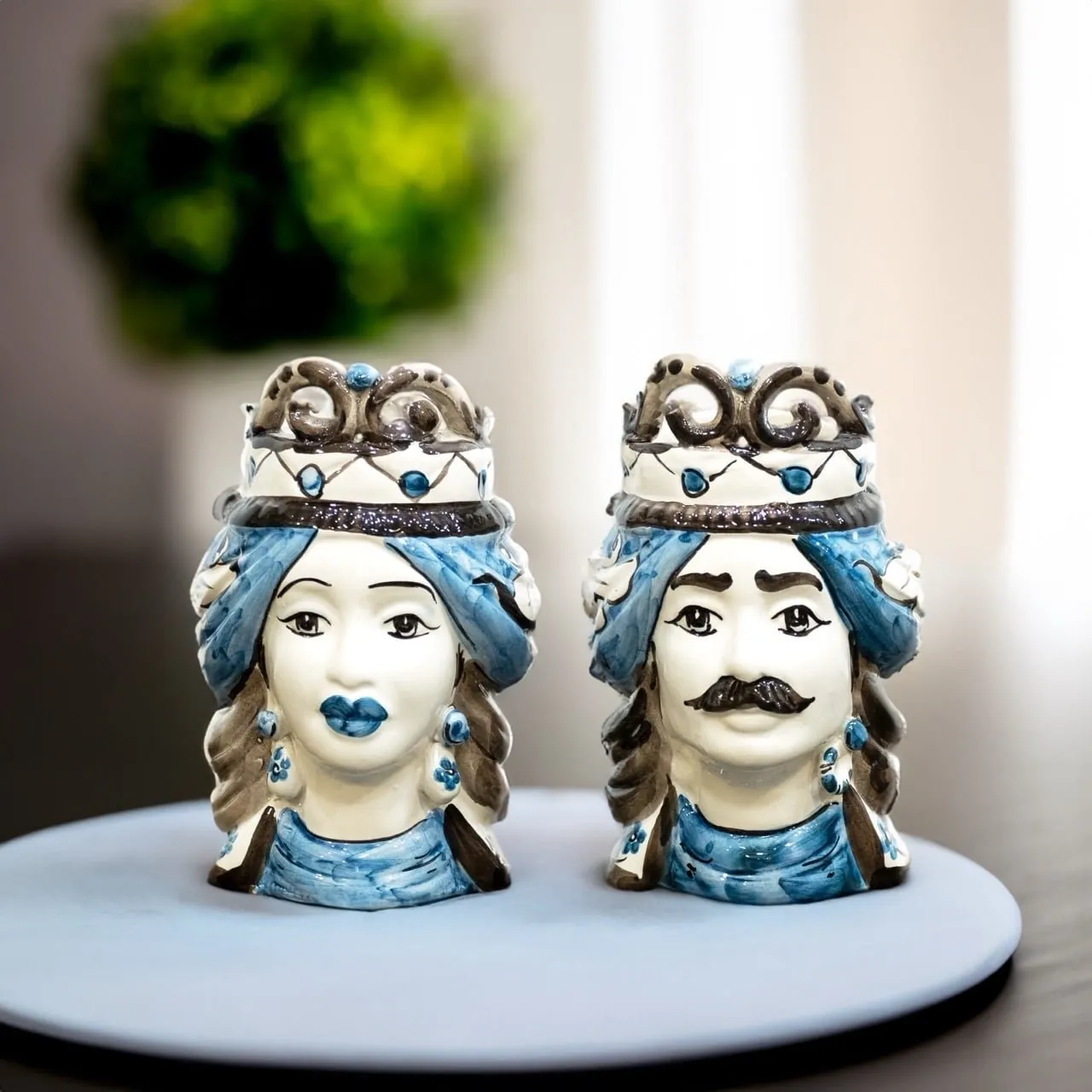 Coppia di teste di moro decoro blu, ND Ceramiche