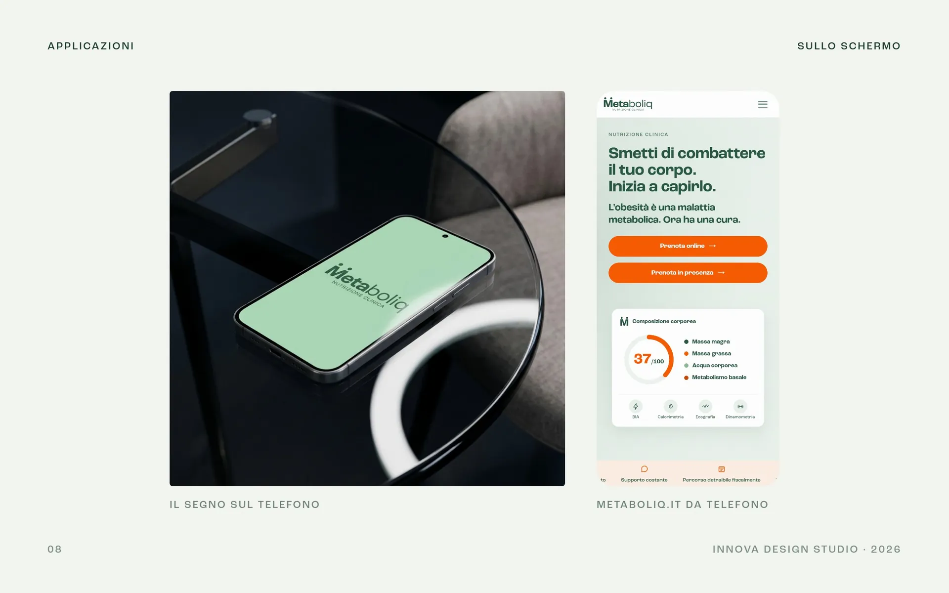 Il segno Metaboliq su un telefono, accanto alla home di metaboliq.it vista da mobile